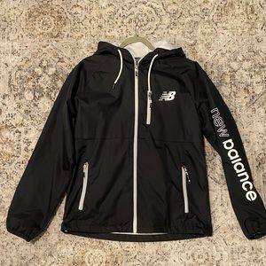 New Balance Black and White Athletic Windbreaker Men’s Medium